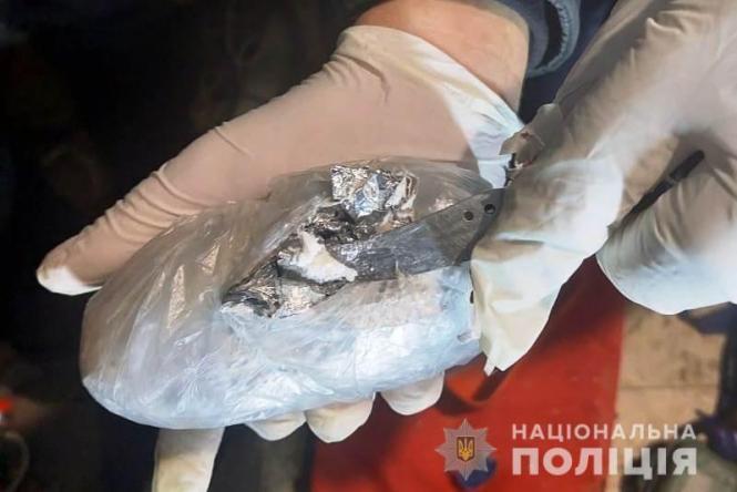 Новини Вінниці - фото з Понад кілограм амфетаміну та канабісу. У Гнівані затримали наркоторговця