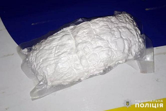 Новини Хмельницького - фото з На Вінницькому шосе затримали 27-річного чоловіка з наркотиками