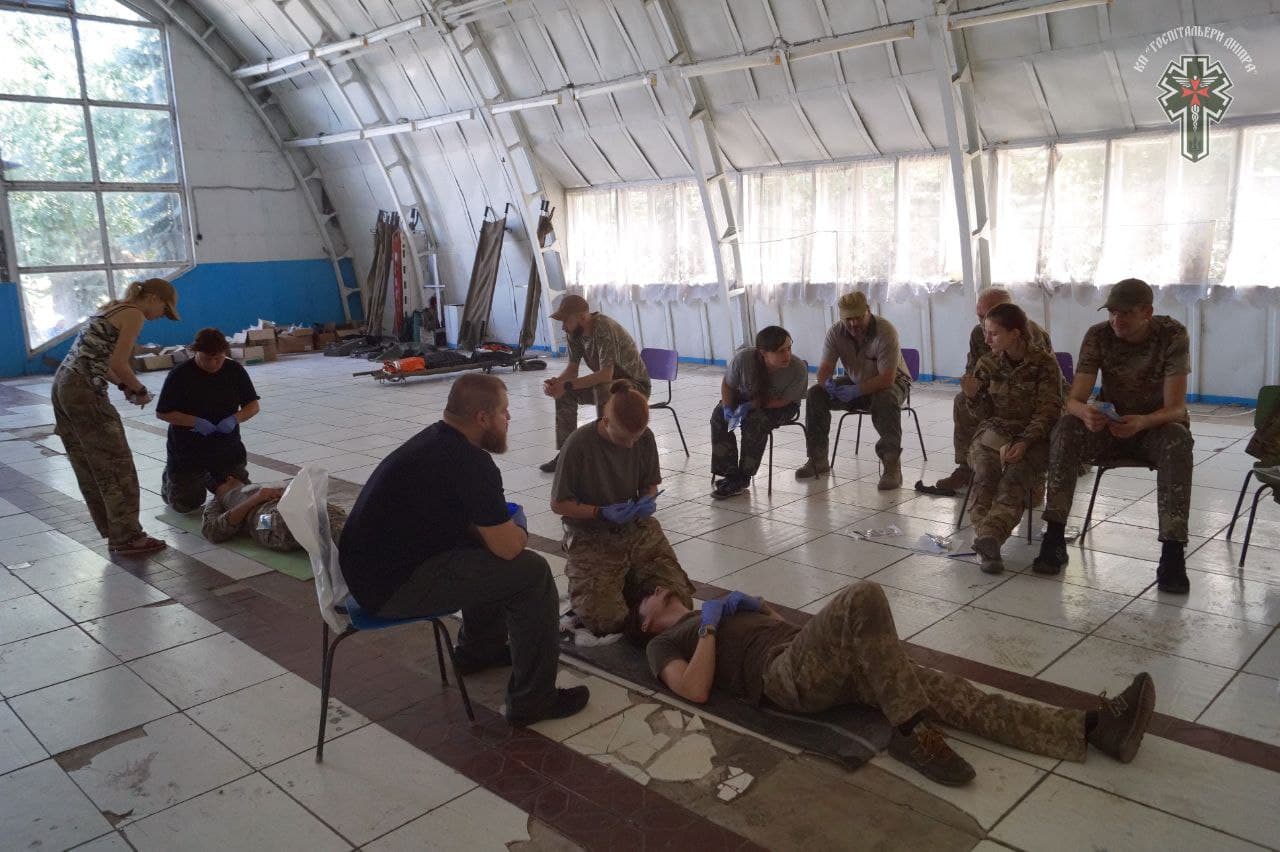 Новини Вінниці - фото з «Хотіла йти добровольцем на фронт». Історія дівчини, що обрала шлях волотерки-госпітальєра