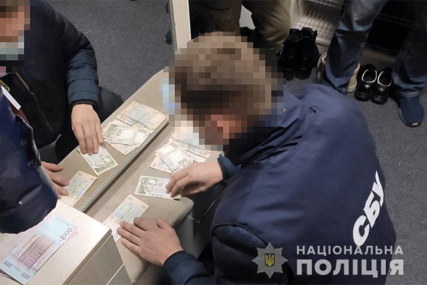 Новини Хмельницького - фото з Хмельничанин підробляв COVID-сертифікати за 1 800 гривень і тепер може сісти за грати
