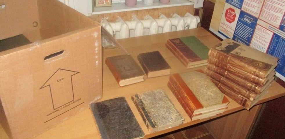 Новини Вінниці - фото з «Чекайте призначення начальника митниці». Чи конфіскують 13 старовинних книг, вилучених на кордоні?