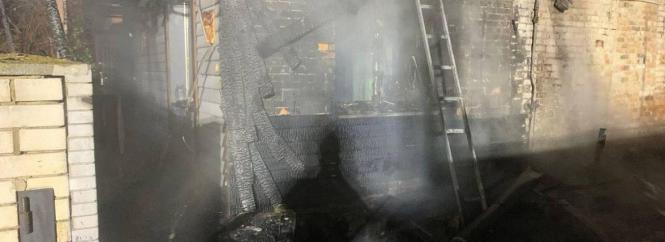 На Хуторах згорів будинок. Допоможіть родинам з дітьми, які залишились без даху