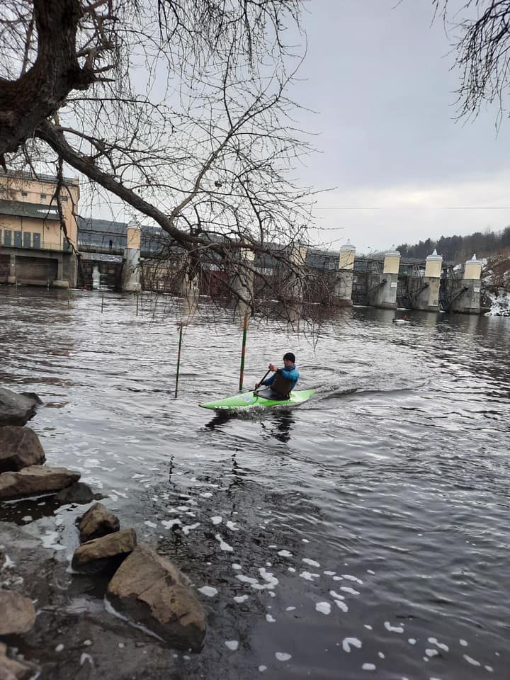Новини Вінниці - фото з У Вінниці відкрили сезон веслувального слалому. Провели перші змагання на Південному Бузі