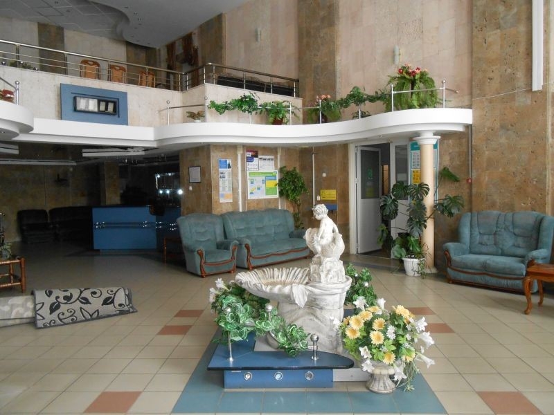 Новини Хмельницького - фото з Приміщення залізничного вокзалу здають в оренду: які та за скільки (ФОТО) Image