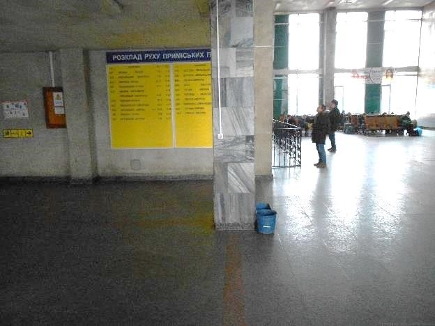 Новини Хмельницького - фото з Приміщення залізничного вокзалу здають в оренду: які та за скільки (ФОТО) Image