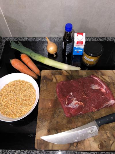 Новини Тернополя - фото з Готуємо разом: яловичина в соусі теріякі та рецепт від політика