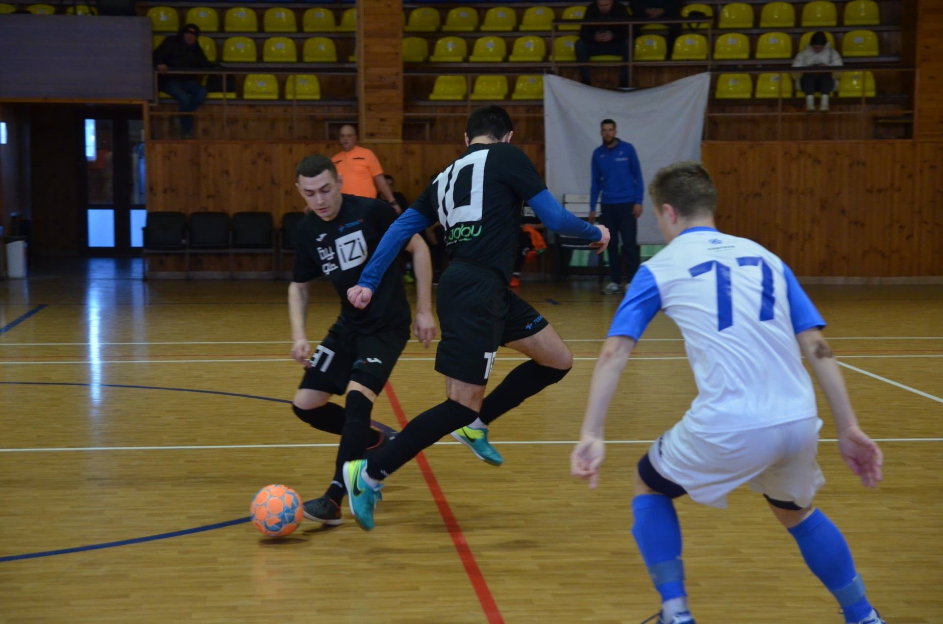 Новини Вінниці - фото з Лідери вже недосяжні. Іде боротьба за бронзу у другій футзальній лізі в групі «Вінниччина»
