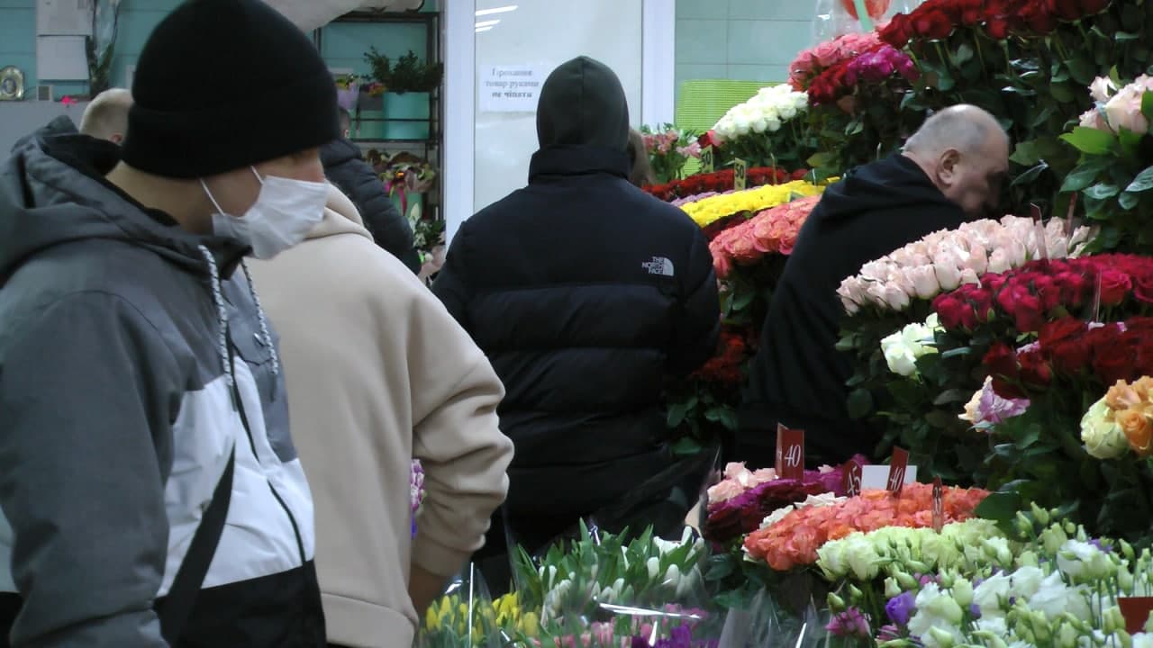 Новини Вінниці - фото з Розіб'ють серце вашому гаманцю... Дізналися, як змінилися ціни на квіти в День закоханих