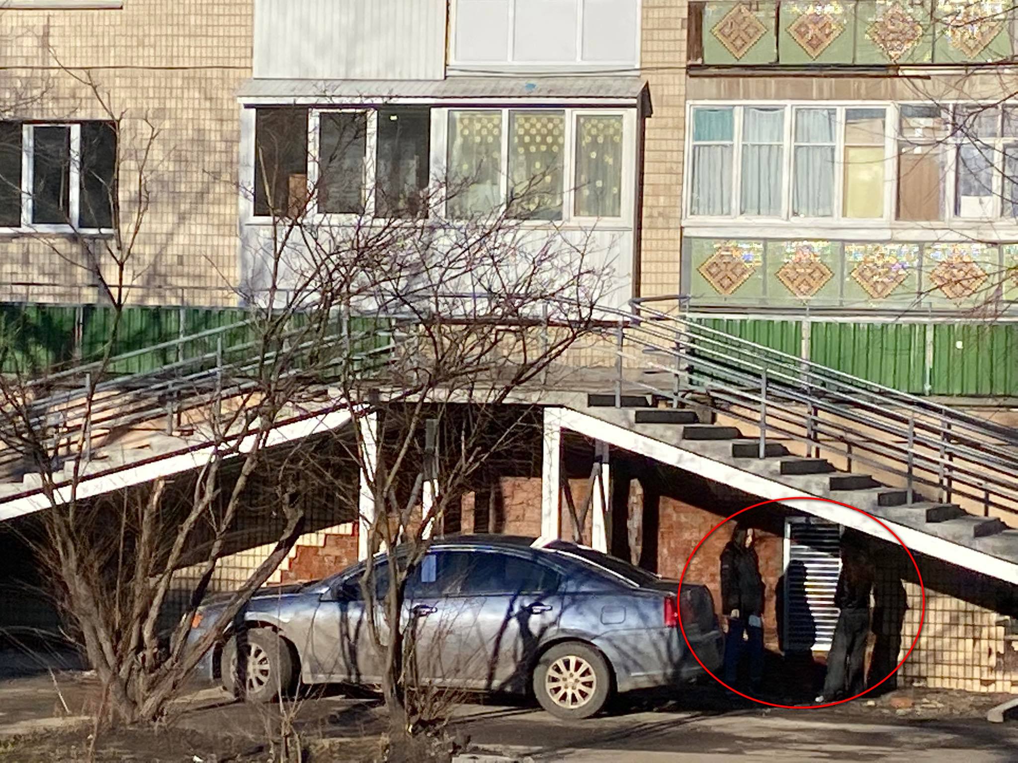 Новини Хмельницького - фото з Біля “Рукавички” роками тривають “алкодискотеки”. Не допомагають ні огорожа, ні поліція