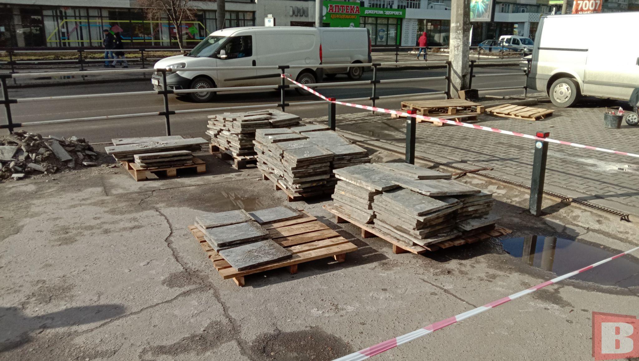 Новини Хмельницького - фото з У підземці біля «Кварталу» ремонтують сходи (ФОТО)
