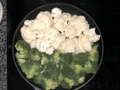 Новини Тернополя - фото з Готуємо разом із Андрієм Шкулою: лосось з броколі та цвітною капустою (ВІДЕО)