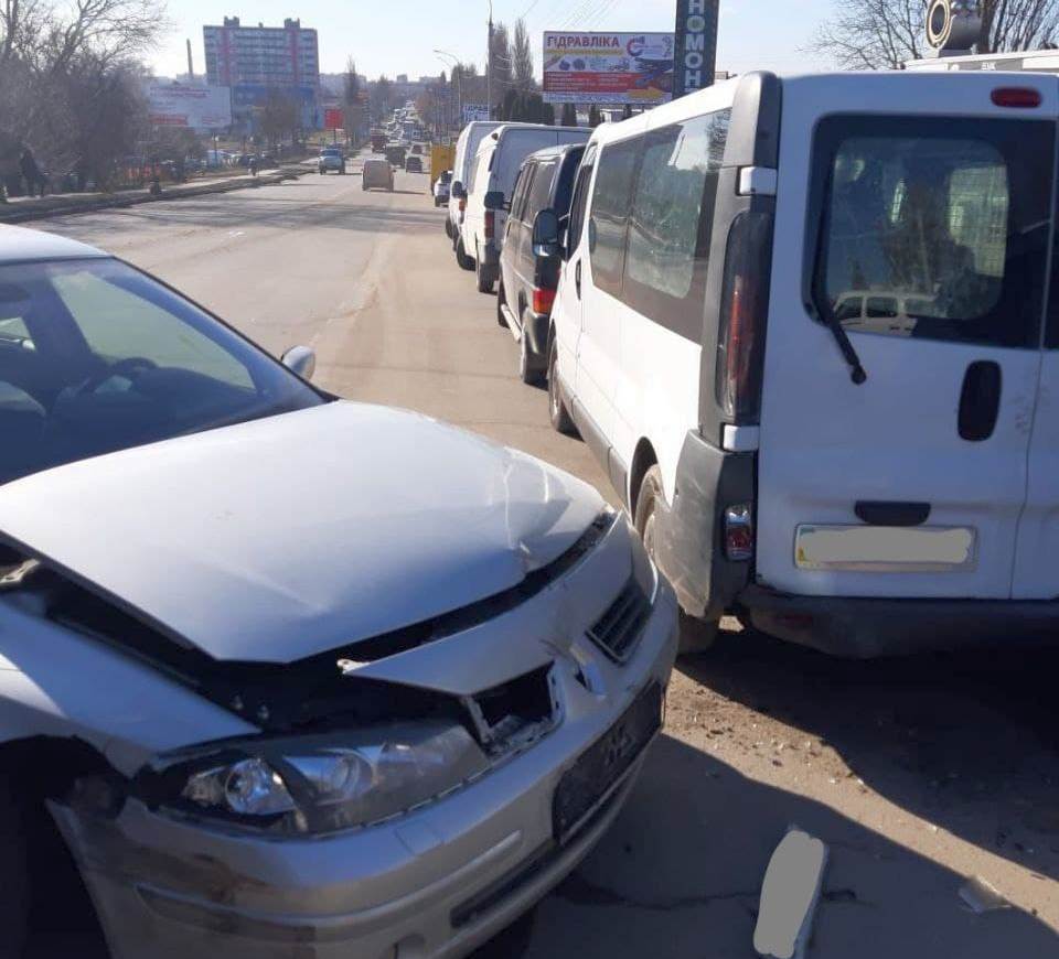 Новини Хмельницького - фото з На Трудовій трапилася ДТП за участі 5 авто
