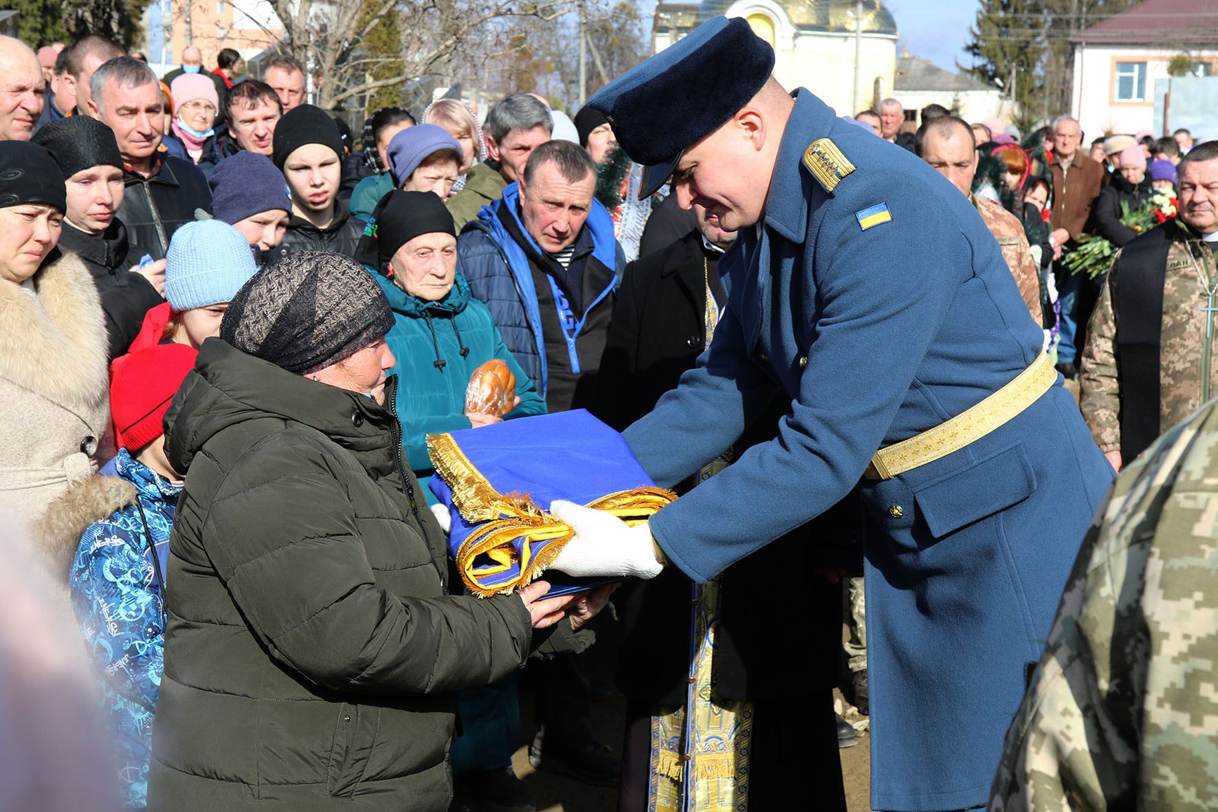 Новини Вінниці - фото з «У Дениса була мрія — після війни збудувати будинок». У Тульчині провели в останню путь бійця-морпіха