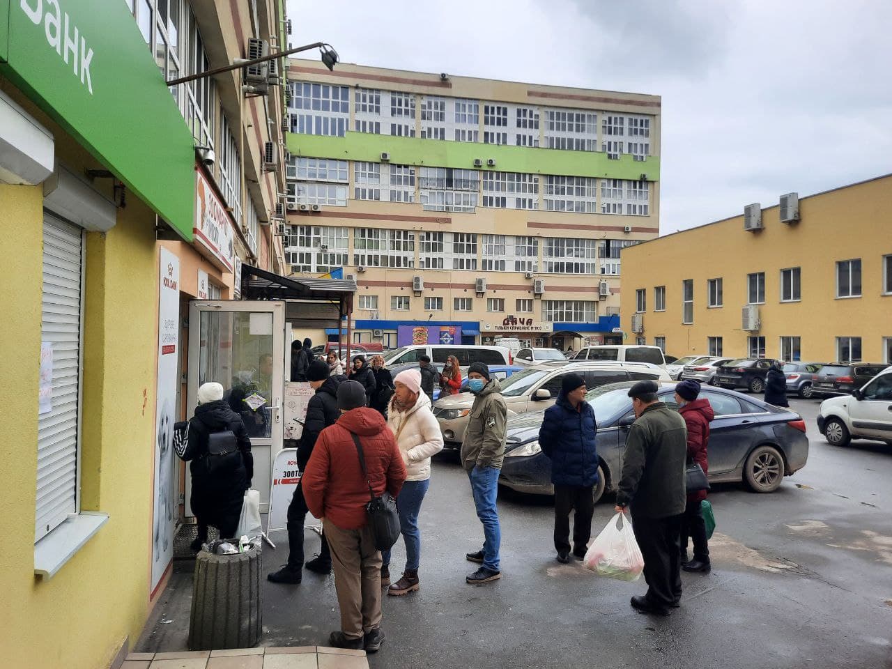 Новини Вінниці - фото з Продукти в магазинах є, банкомати працюють. Що відбувається на вулицях міста