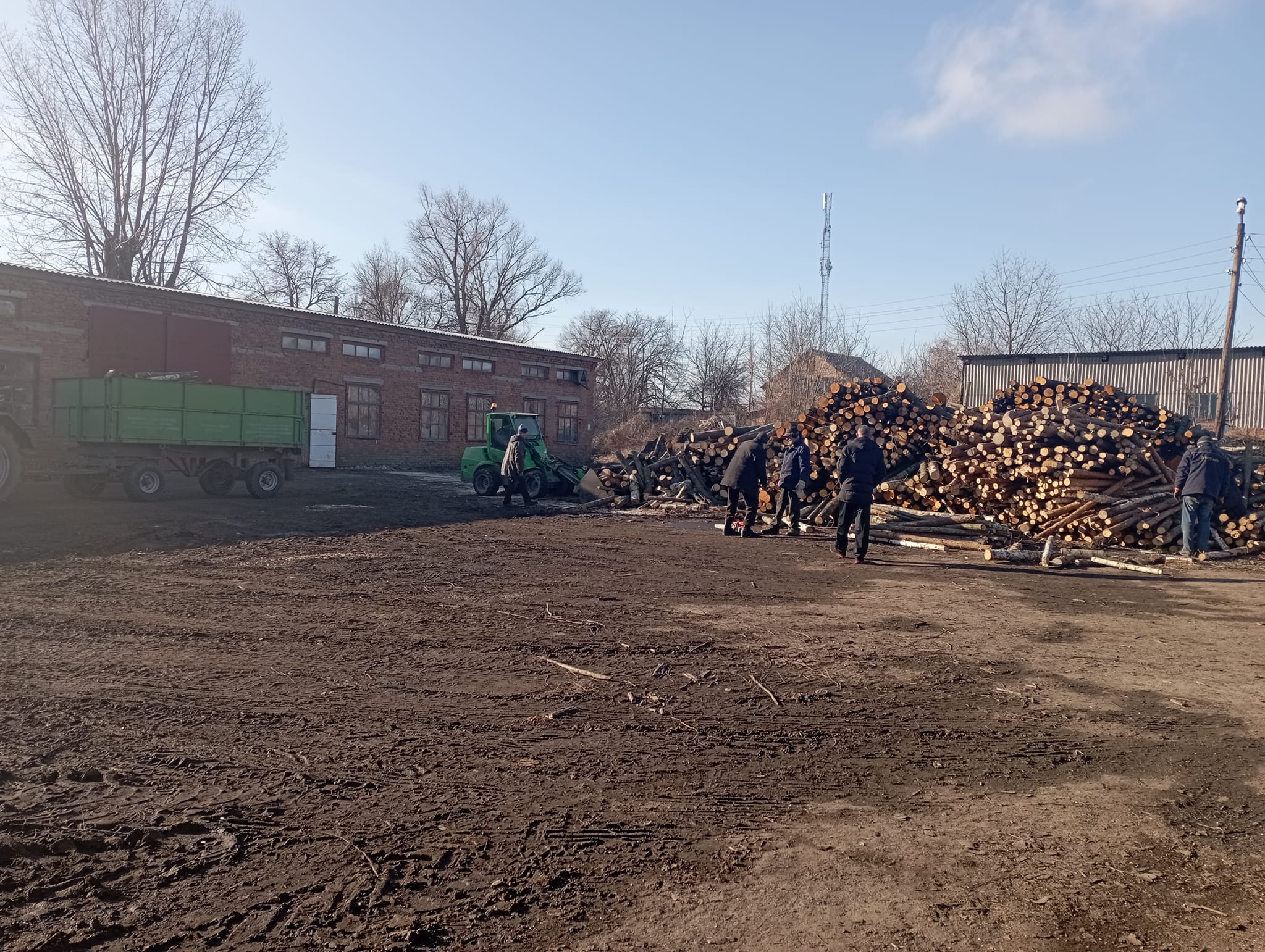 Новини Козятина - фото з Козятинське «Чисте місто» надає бетонні блоки для влаштування блокпостів