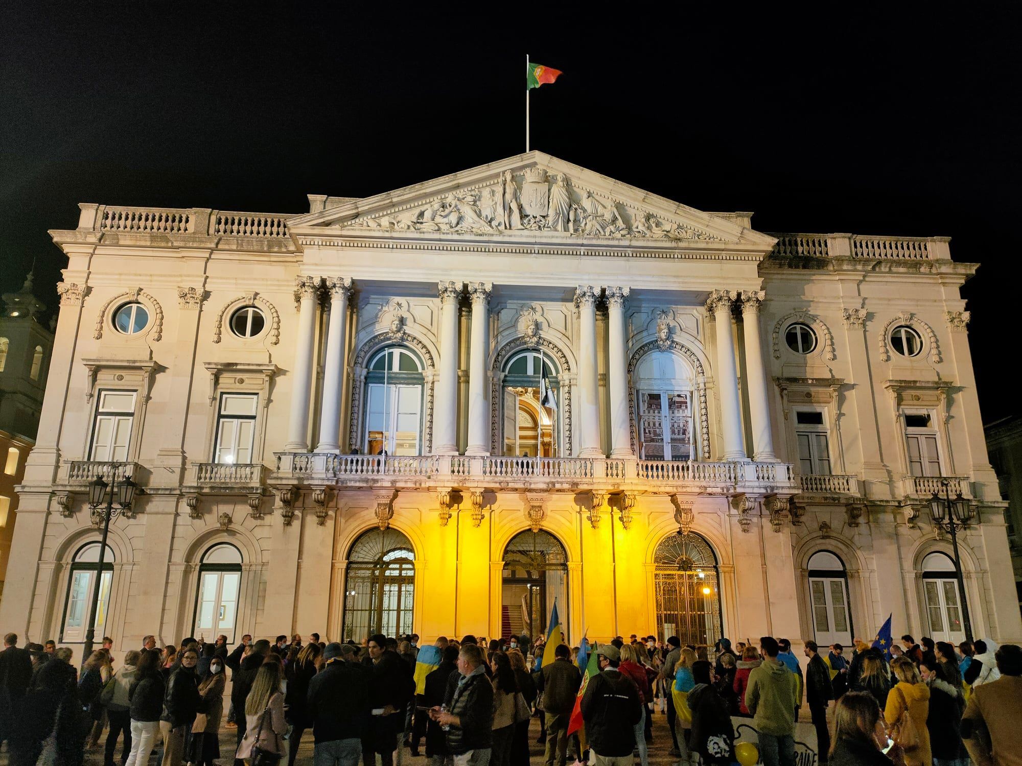 Новини Вінниці - фото з Вінничанка організувала акцію на підтримку України у Лісабоні. Вийшло понад десять тисяч людей