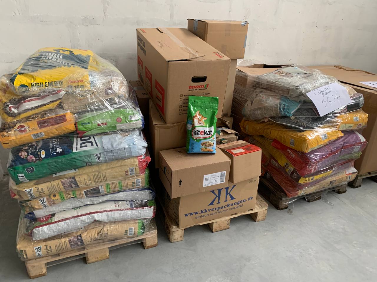 Новини Хмельницького - фото з Хмельниччина відправила постраждалим від війни регіонам 180 тонн гуманітарної допомоги