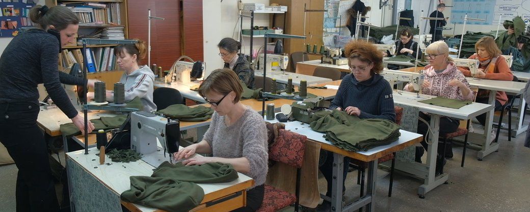 Новини Вінниці - фото з Замість модних шоу — балаклави та броники. Вінницькі дизайнери взялися шити для військових