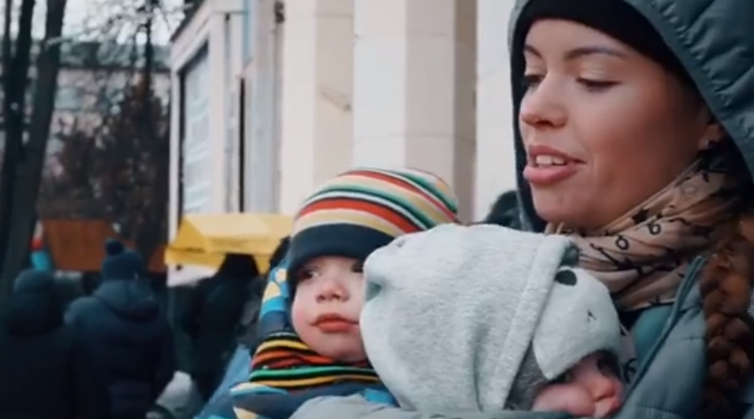 Новини Хмельницького - фото з “Ми під бомбами лежали”. Розповіді переселенців, які приїхали в Хмельницький