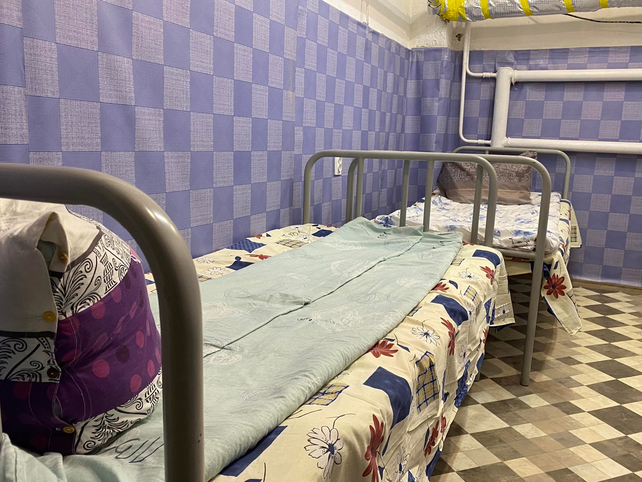 Новини Хмельницького - фото з Куди ведуть вагітних під час сирени в Хмельницькому: показуємо і розповідаємо Нет описания.