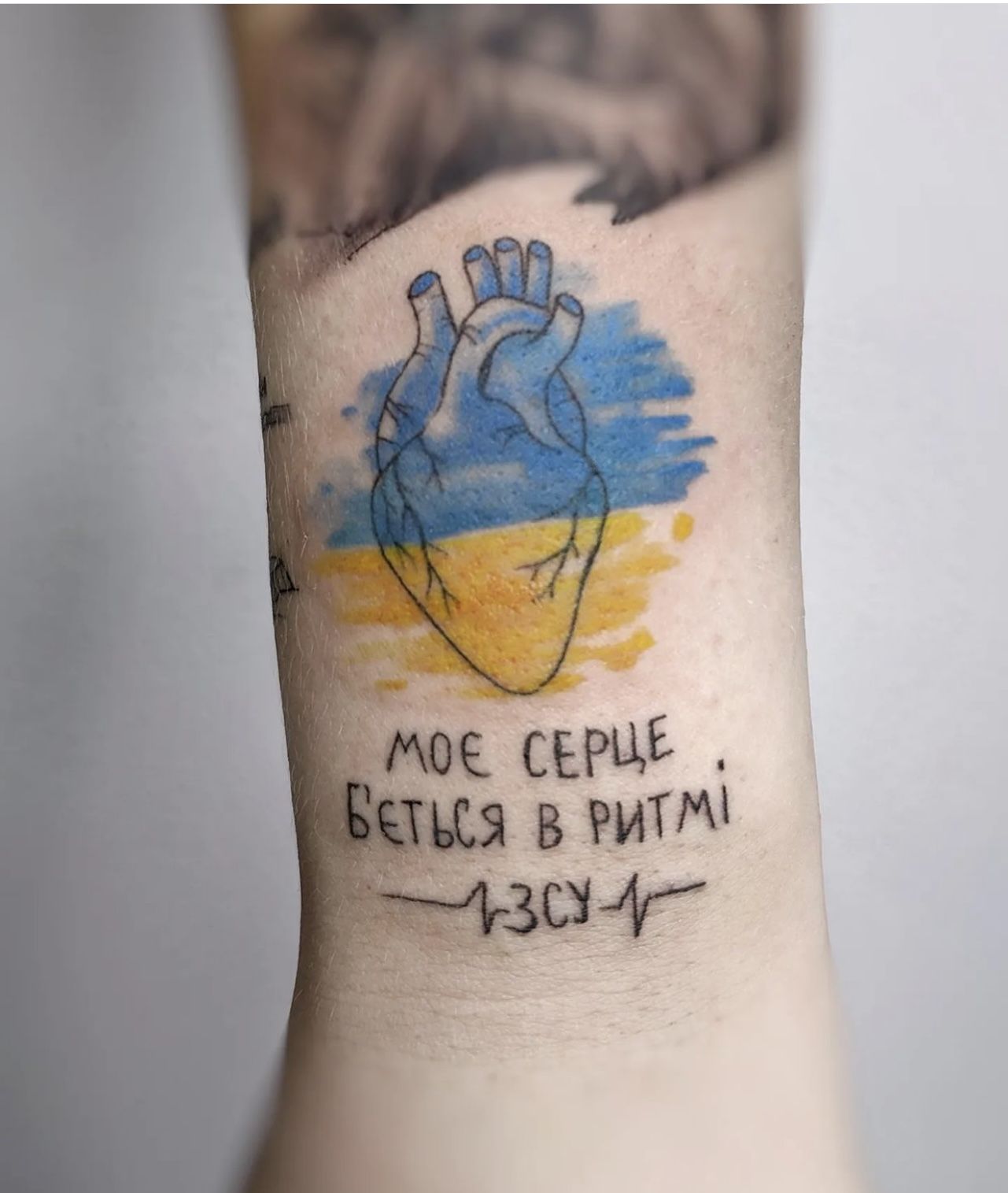 Новини Вінниці - фото з Вінничани «набивають» патріотичні тату, щоб підняти бойовий дух