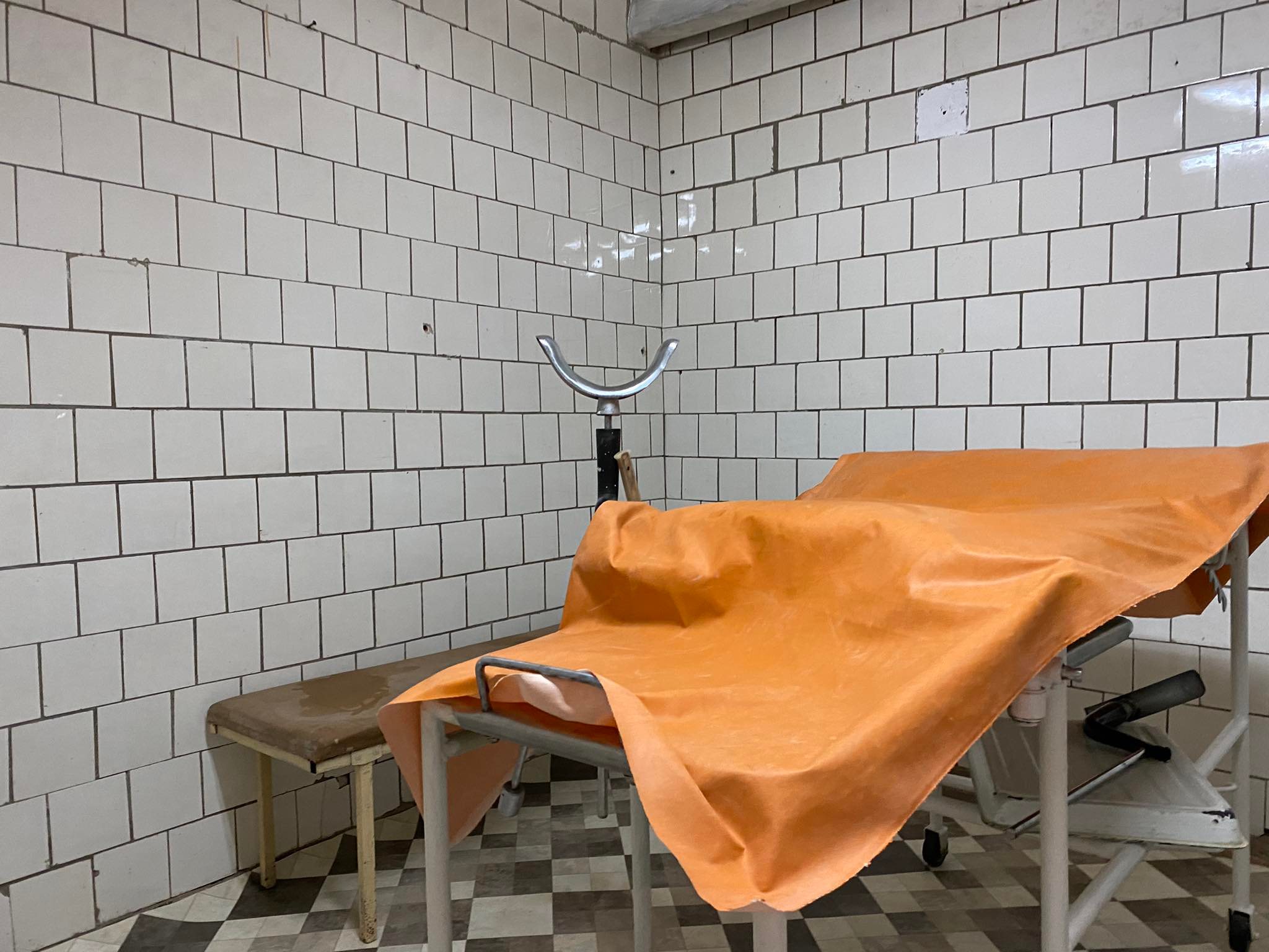 Новини Хмельницького - фото з Куди ведуть вагітних під час сирени в Хмельницькому: показуємо і розповідаємо Нет описания.