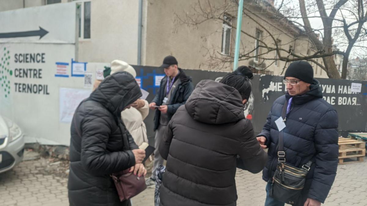 Новини Тернополя - фото з Менеджери, медики, веб-дизайнери і не тільки. Волонтерять у Тернополі як місцеві, так і переселенці