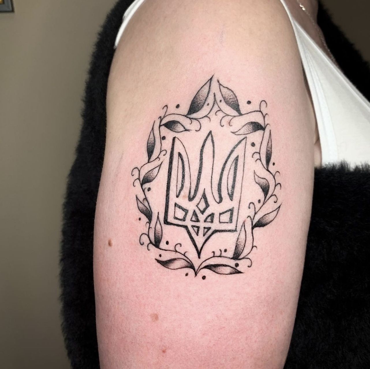 Новини Вінниці - фото з Вінничани «набивають» патріотичні тату, щоб підняти бойовий дух