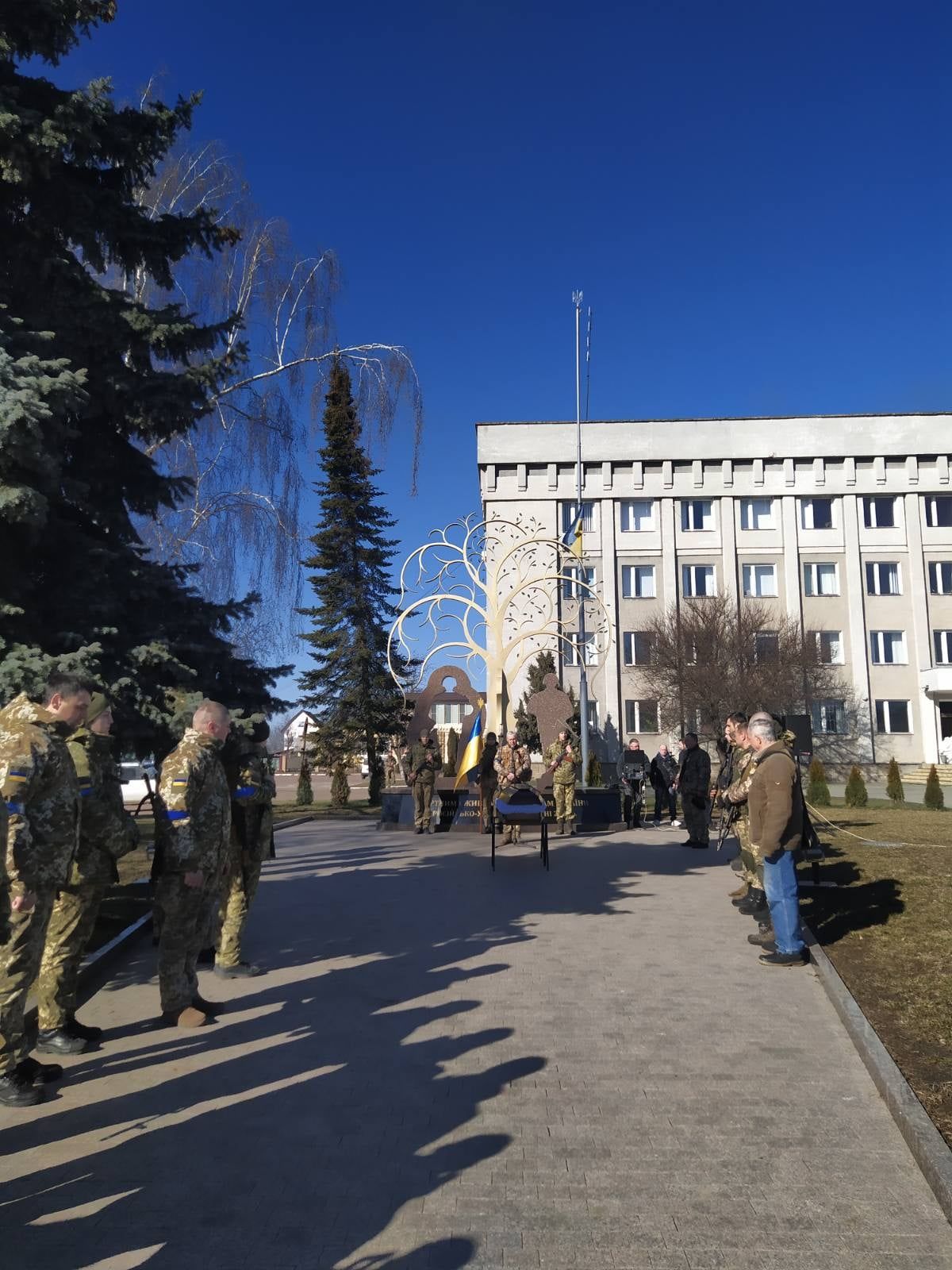 Новини Житомира - фото з На Овруччині попрощалися з загиблим прикордонником - Денисом Снігуром
