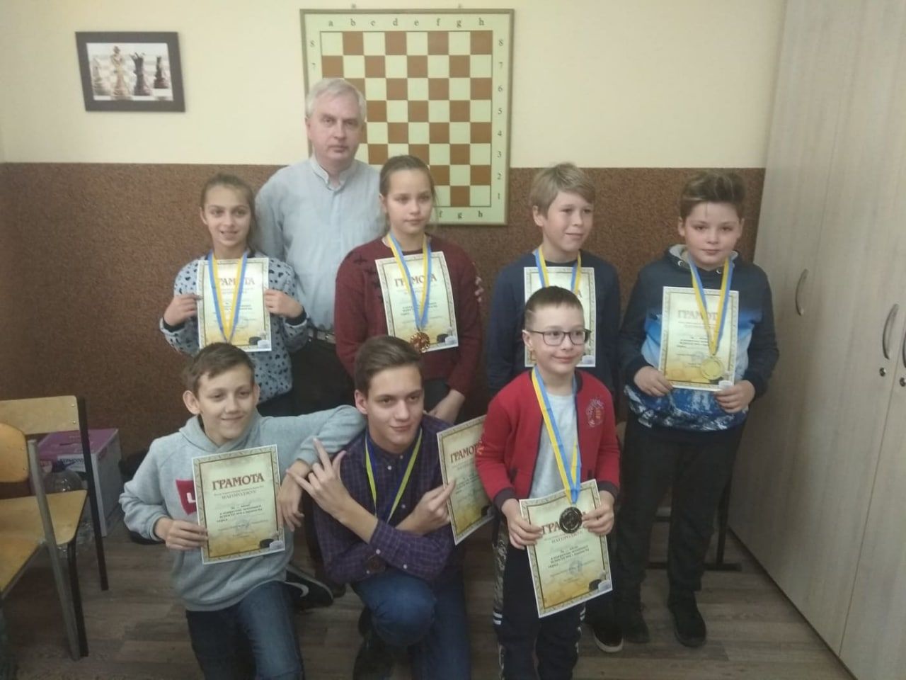 Новини Вінниці - фото з Повернулися з Херсону за день до війни. Вінницькі шашкісти перейшли на онлайн-тренування