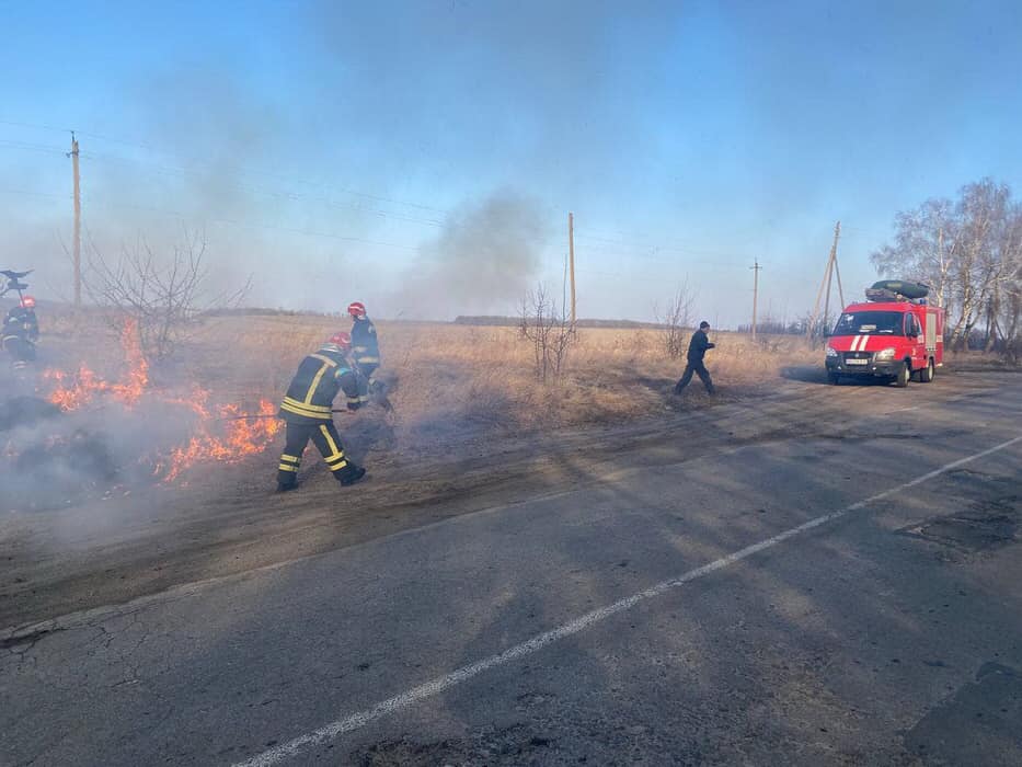 Новини Козятина - фото з Наслідки пожеж: за добу винищено більше 100 га родючого ґрунту Рятувальники просять не палили траву