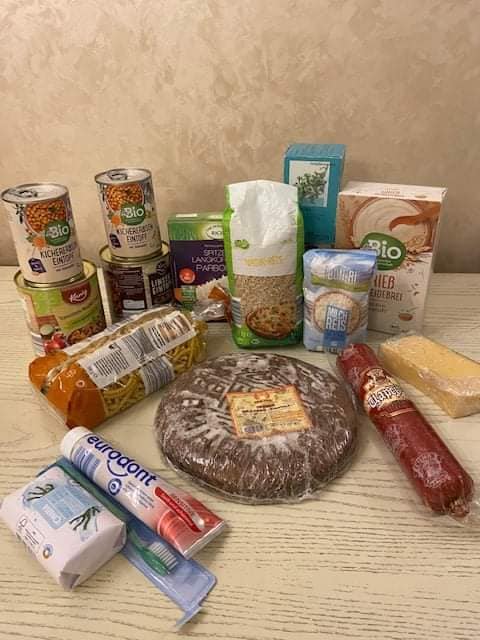 Новини Вінниці - фото з Ветерани футболу Вінниччини отримали гуманітарну допомогу під час війни