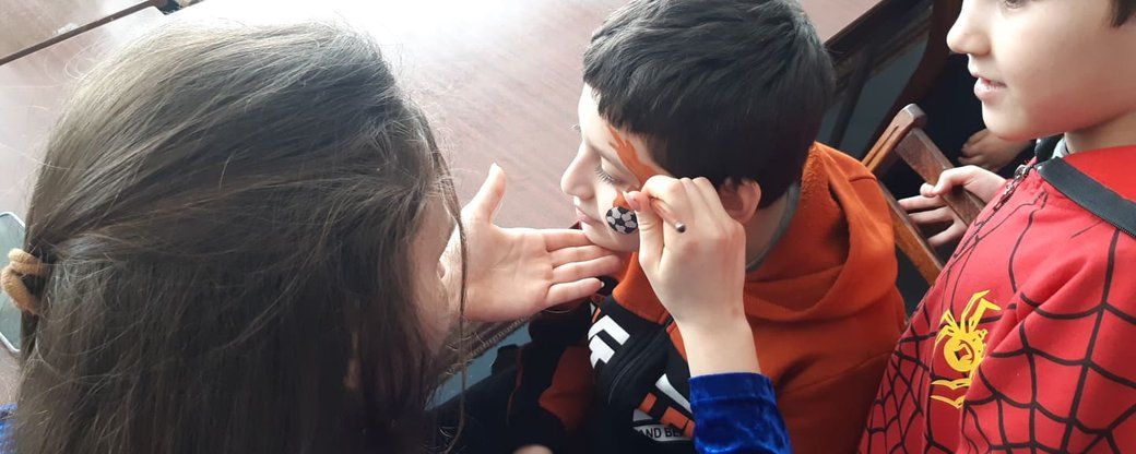 Новини Вінниці - фото з У Вінниці творчі майстерні влаштовують психологічний релакс для біженців з гарячих точок