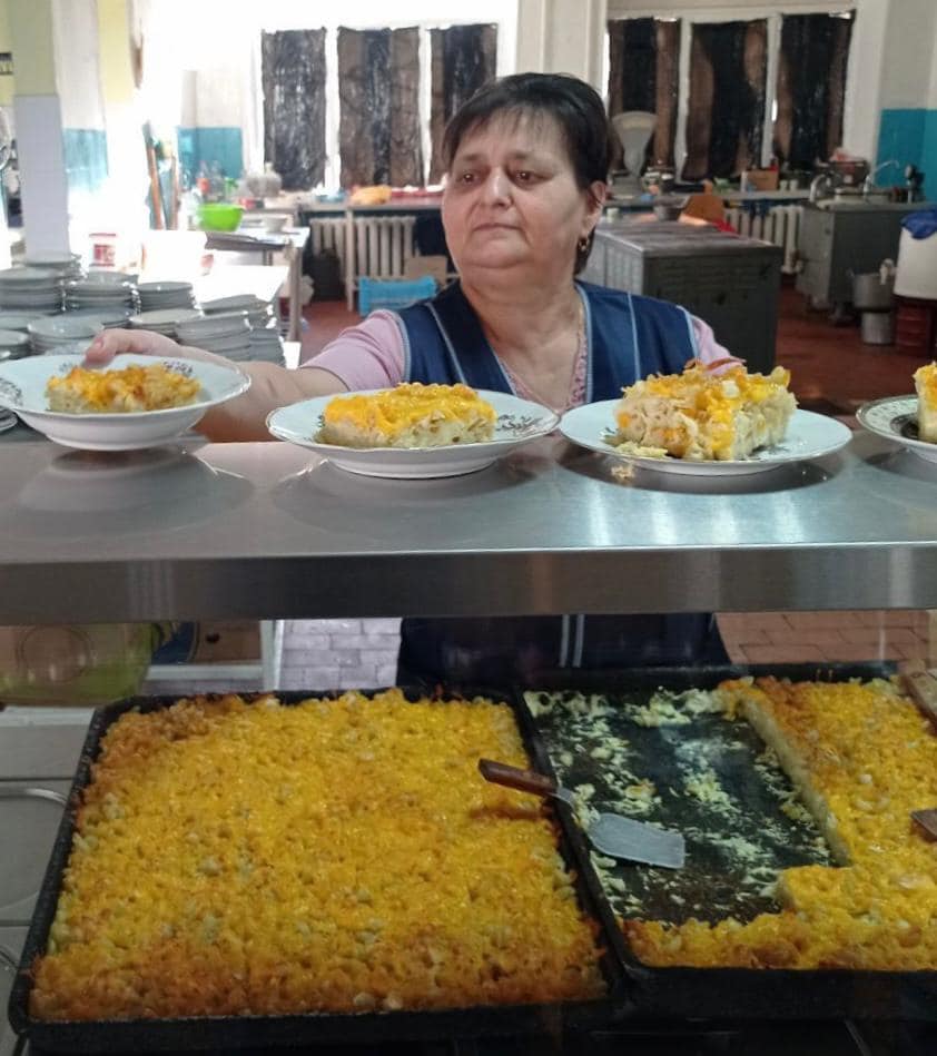 Новини Вінниці - фото з Готувала для школярів, тепер — для військових. Розповідаємо про героїв тилу