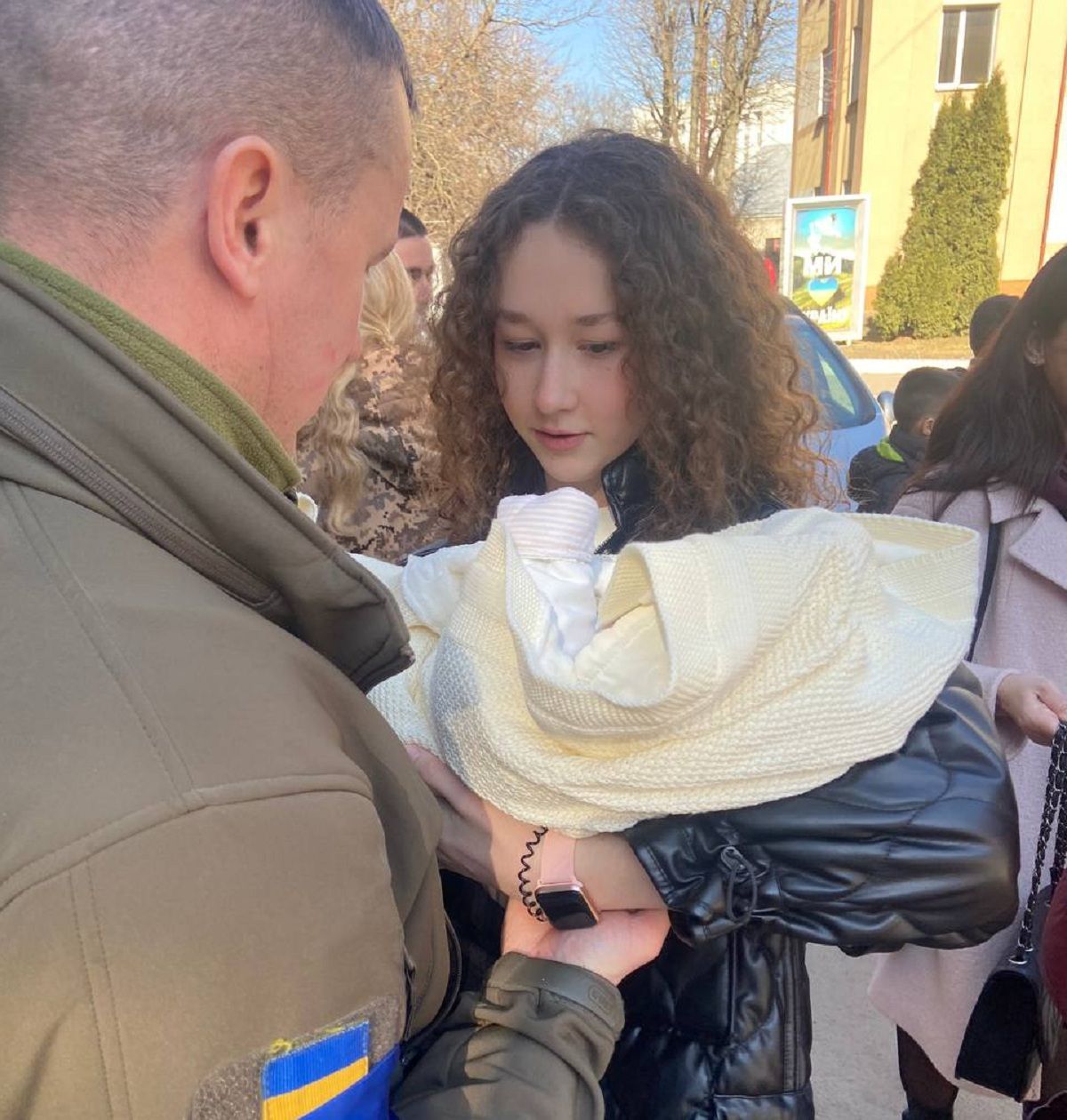 Новини Тернополя - фото з Не хоче для сина статусу «дитина війни». Краще - народився в 20 день весни, а не на 25 війни!