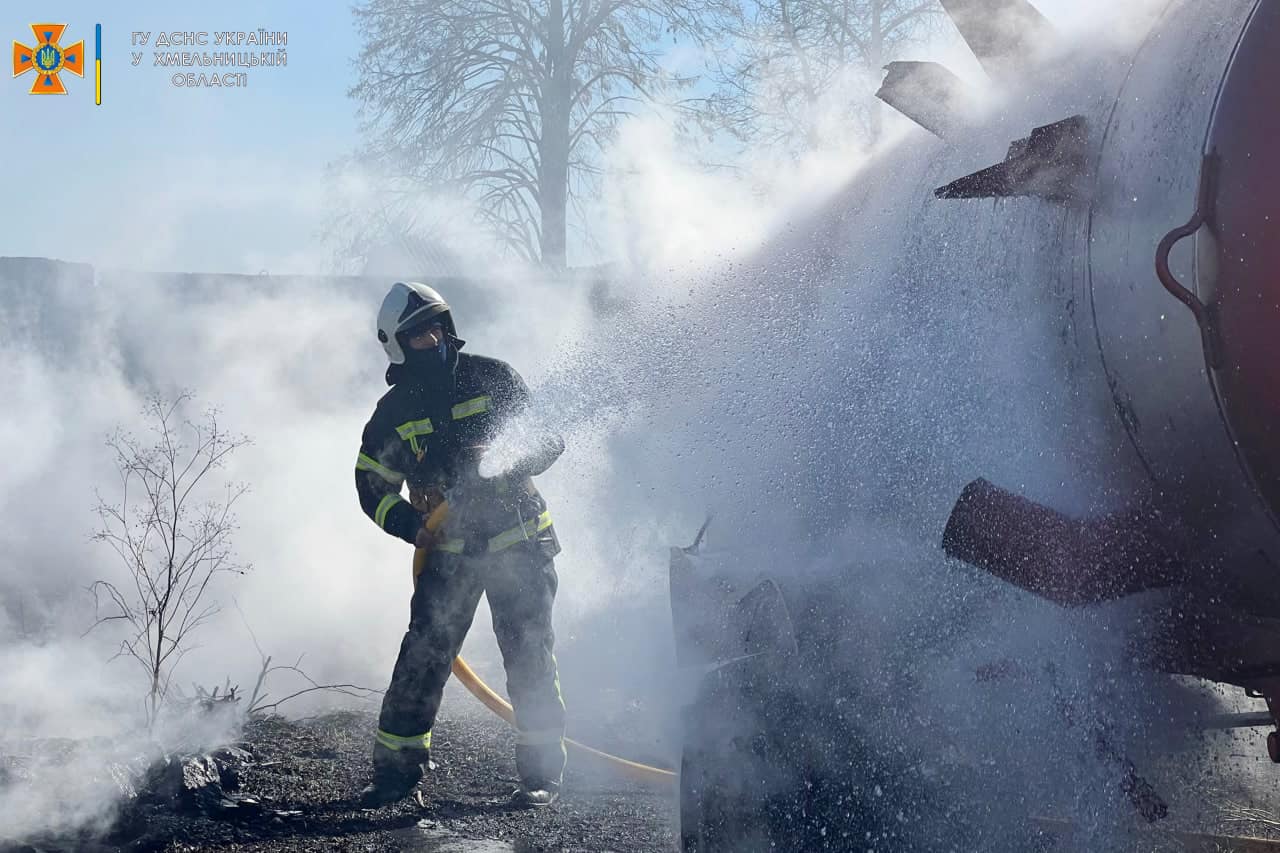 Возможно, это изображение (1 человек и на открытом воздухе)