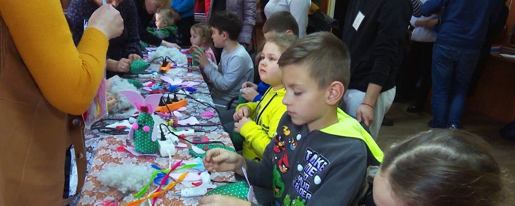 Новини Вінниці - фото з У Вінниці творчі майстерні влаштовують психологічний релакс для біженців з гарячих точок