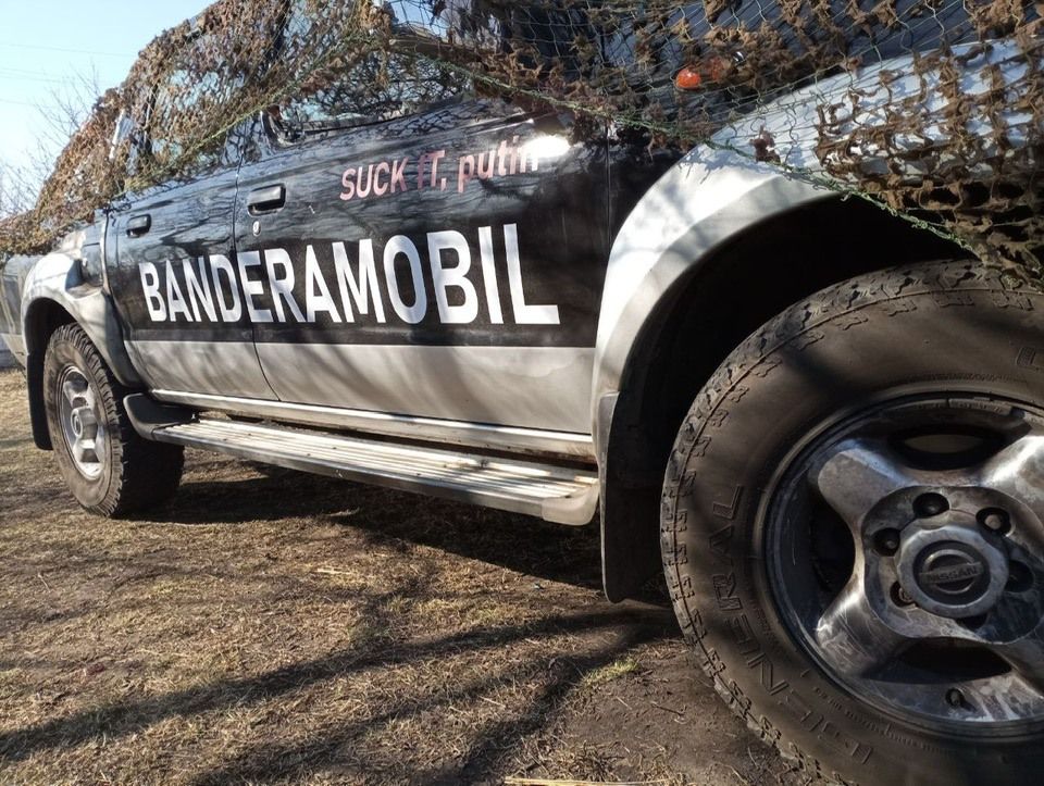 Новини Тернополя - фото з Як тернопільські волонтери придбали 75 автівок для військових: історія славетних Бандеромобілів