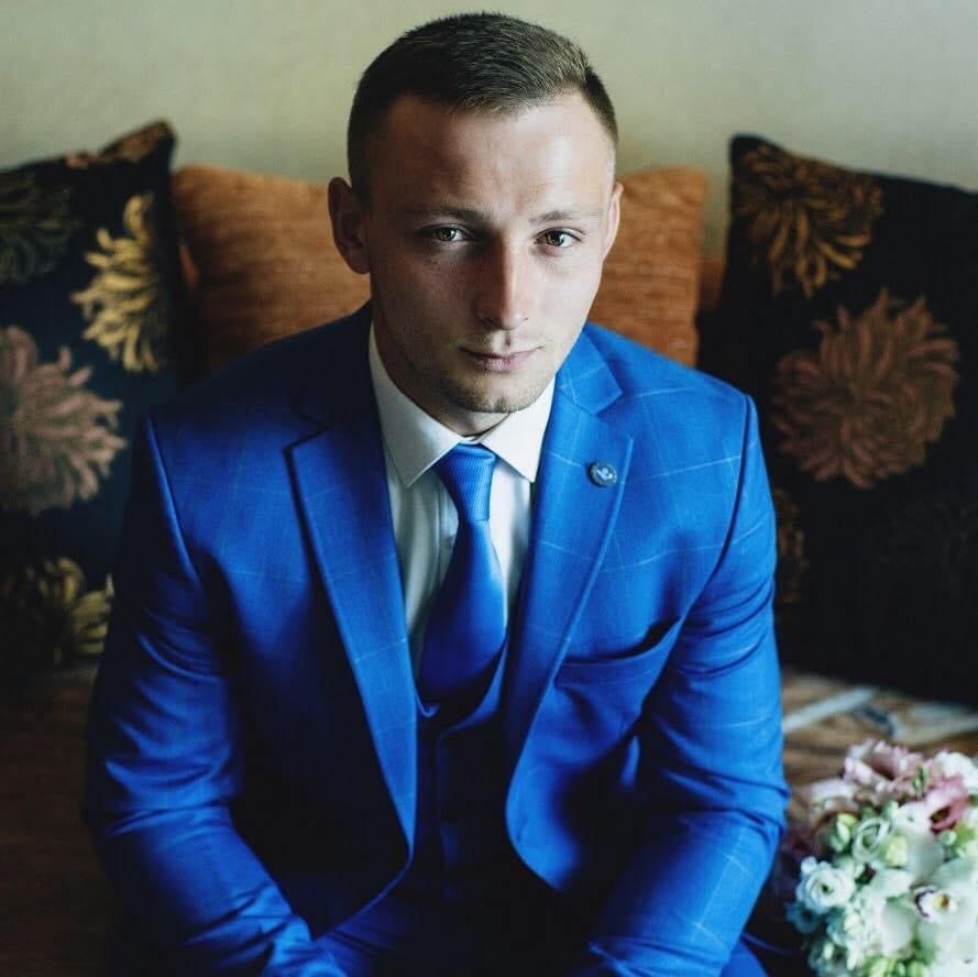 Новини Житомира - фото з В Овручі сьогодні прощаються із загиблим десантником Олексієм Яворським