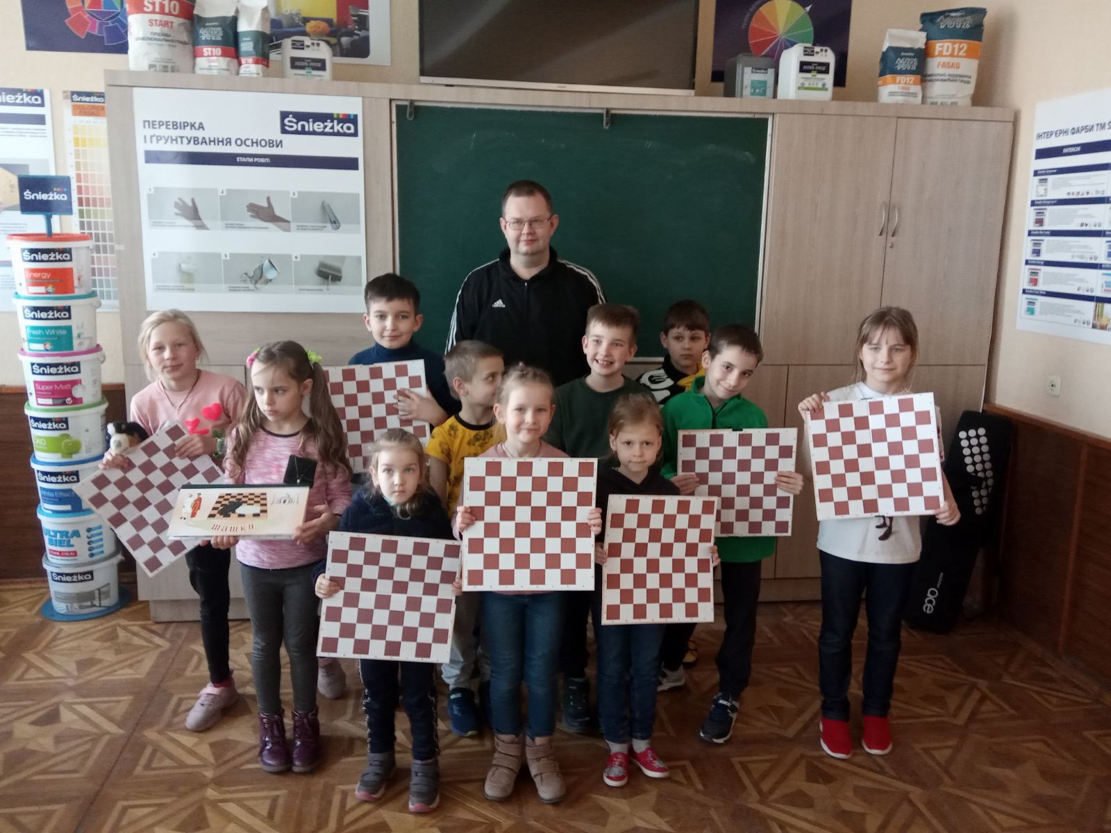 Новини Вінниці - фото з Юних переселенців із Маріуполя, Чернігова, Сум і Харкова познайомили з азами шахів