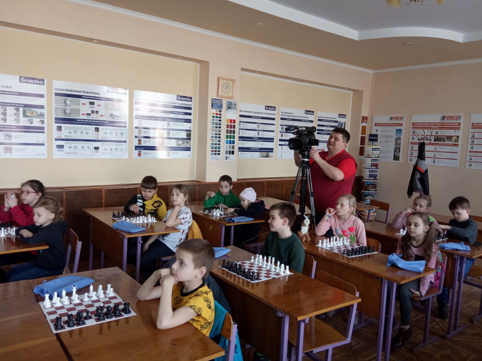 Новини Вінниці - фото з Юних переселенців із Маріуполя, Чернігова, Сум і Харкова познайомили з азами шахів