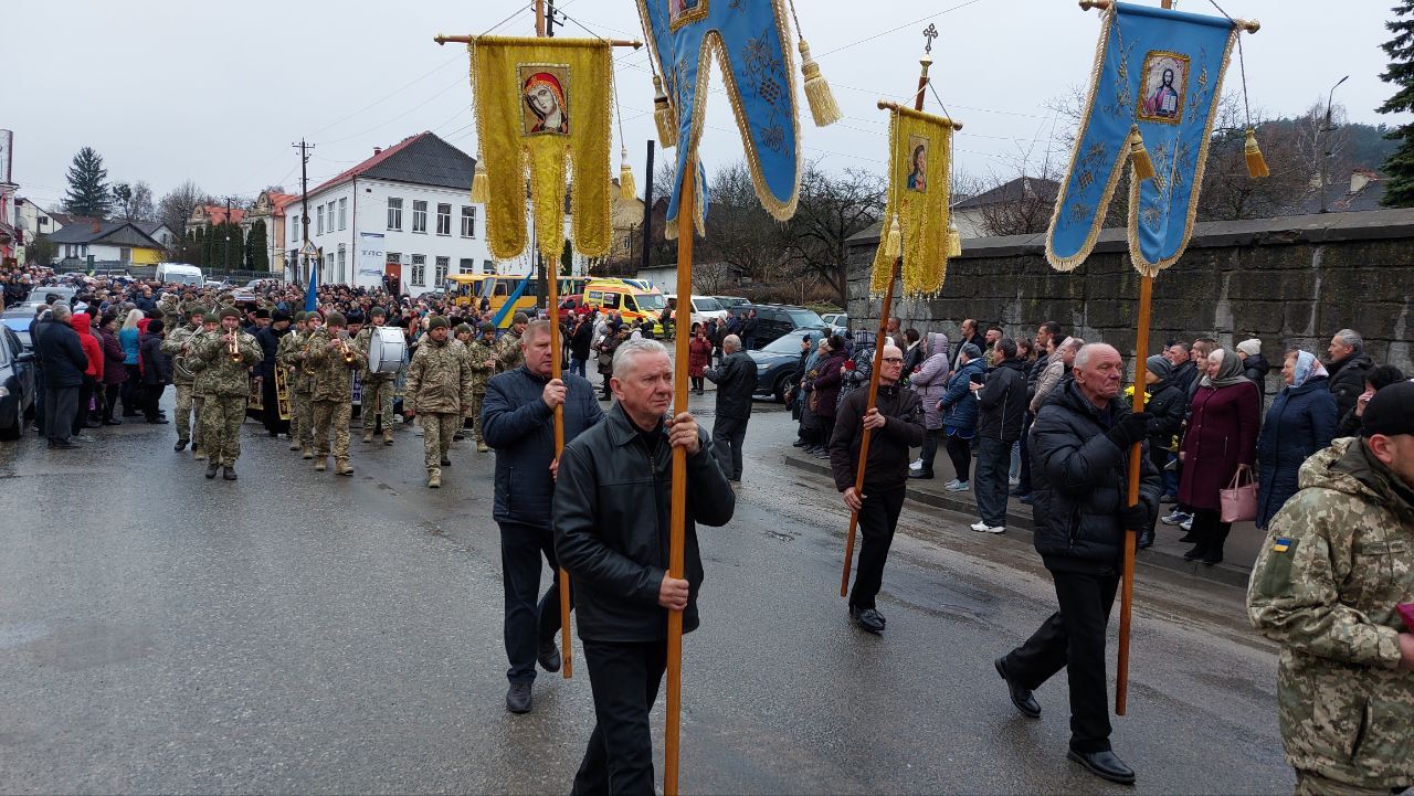 Новини Тернополя - фото з Це мала бути остання його ротація. Тернопільщина прощається із Героєм Олегом Лапінським