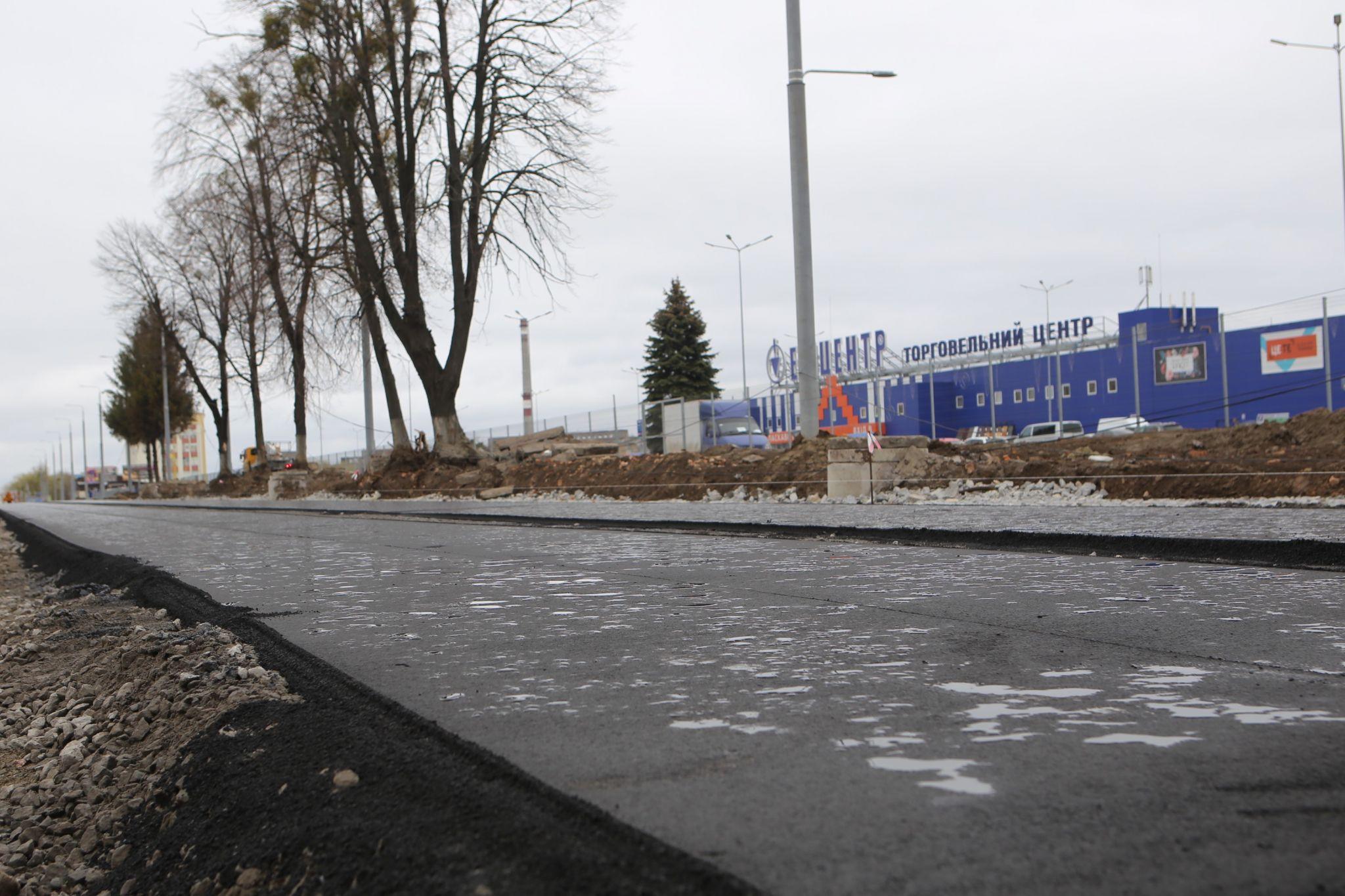 Новини Вінниці - фото з Поклали асфальтне дорожнє покриття: як за п’ять місяців реконструкції змінилася Батозька