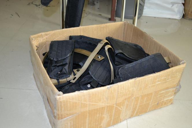 Новини Хмельницького - фото з “Шили плитоноски за обіди”. Як у Хмельницькому вдягають воїнів на передову (РЕПОРТАЖ)