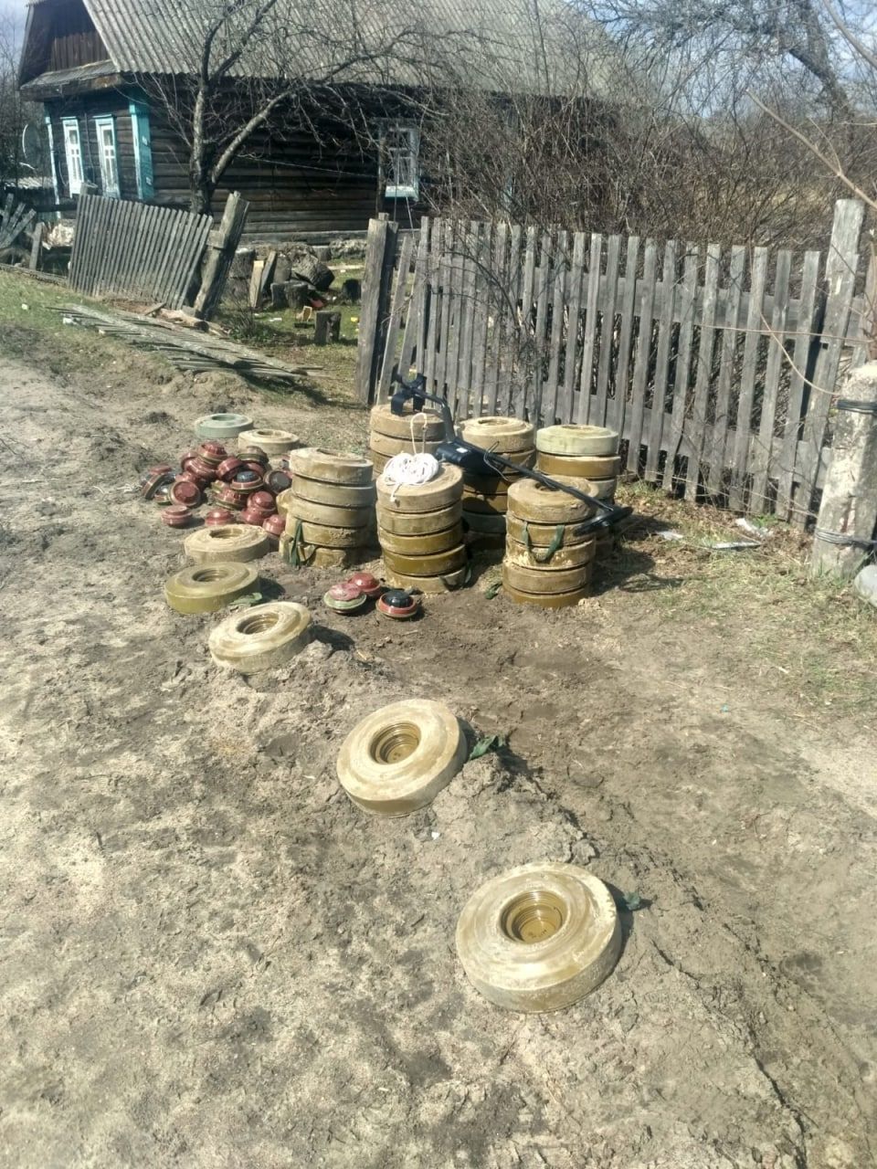 Новини Житомира - фото з На Житомирщині триває розмінування територій. ФОТО