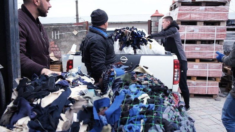 Новини Вінниці - фото з Вінницька волонтерка Юлія Вотчер зібрала для захисників допомогу на 70 мільйонів