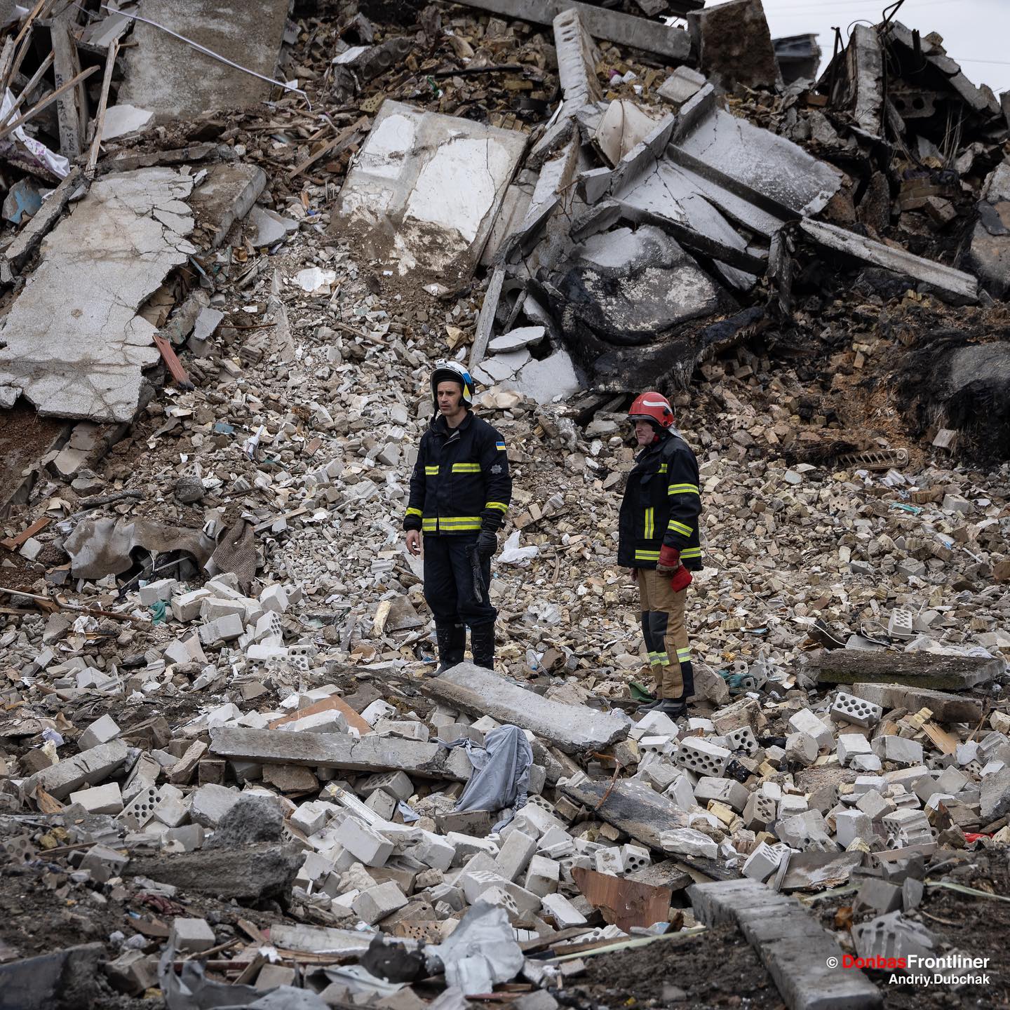 Новини Вінниці - фото з Рятувальники, сльози місцевих і кіт: кілька фото з Бородянки від вінницького фотокора