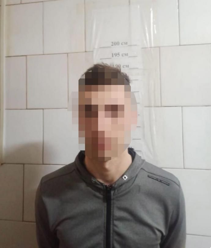 На зображенні може бути: 1 особа та у приміщенні
