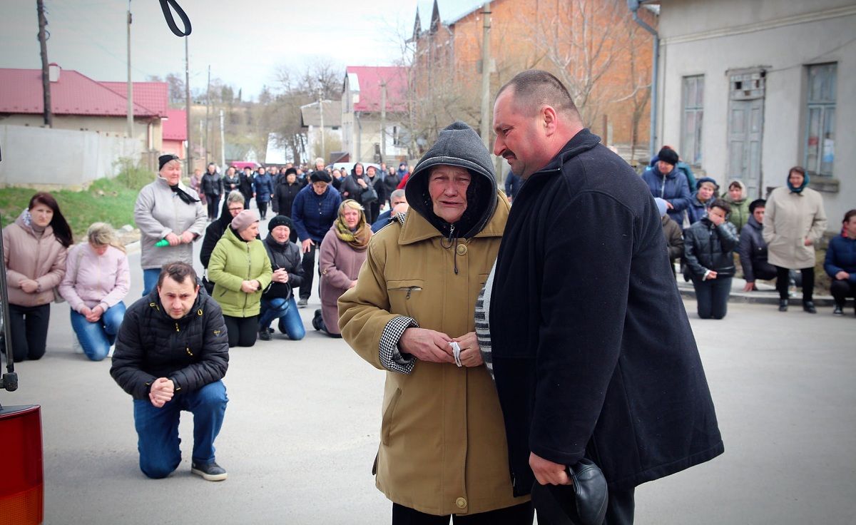 Новини Тернополя - фото з У Товстому прощаються з військовим медиком Олегом Андрощуком-Русиняком