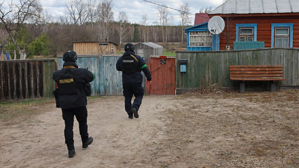 Новини Житомира - фото з Задля безпеки громадян північ Житомирщини патрулюють спецпризначенці поліції. ФОТО
